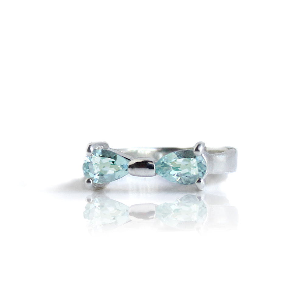 Bowtie Ring with Zimbabwean Aquamarine 