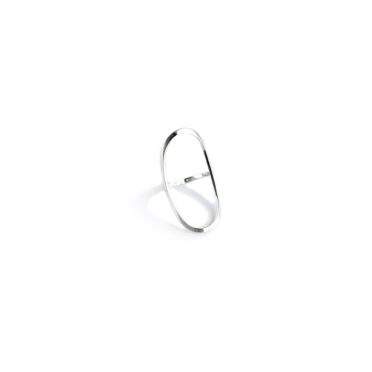 Ovale ring. White background