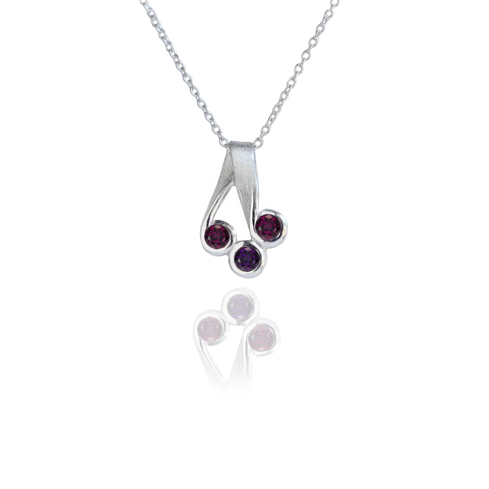 Three Stone Chain